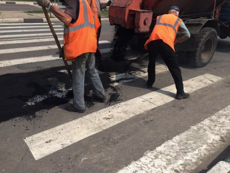 The Ultimate Guide To Restriping Parking Lots (Times, Costs)