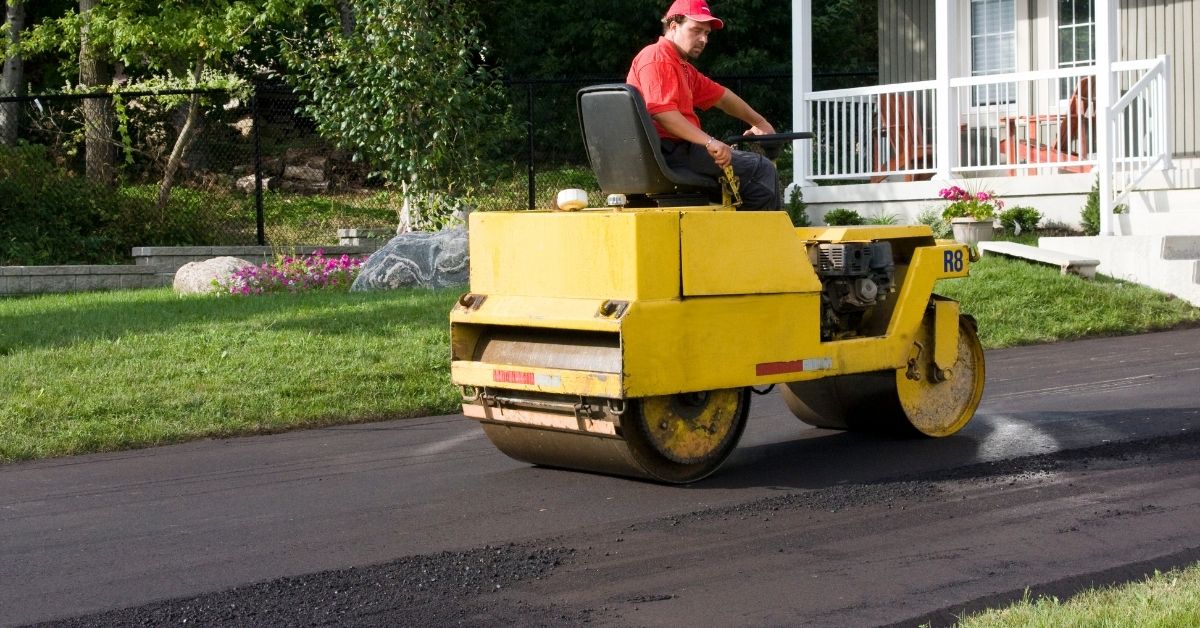 asphalt sealing services